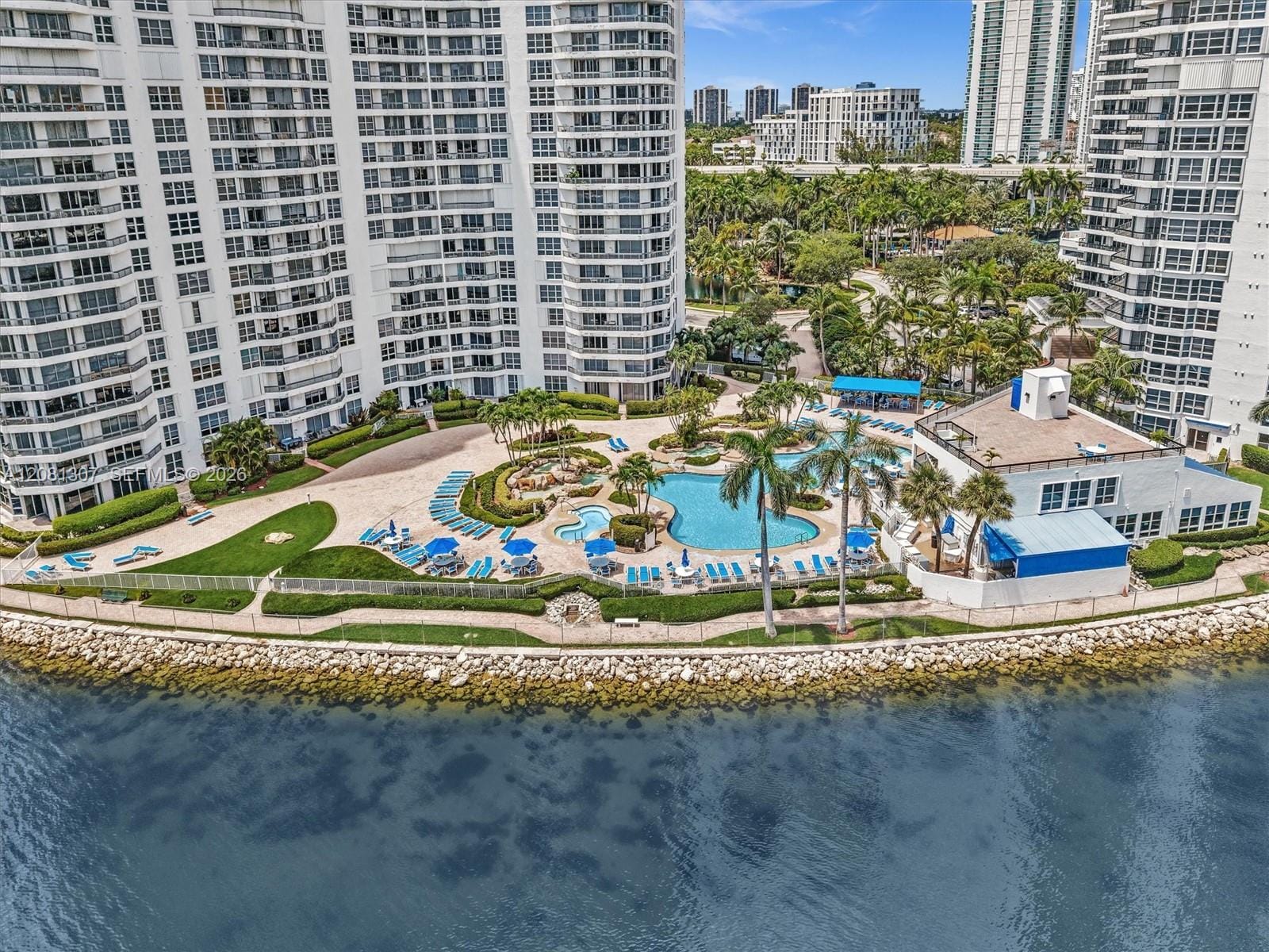 19195 NE 36th Court 904, Aventura, FL 33180 photo 14