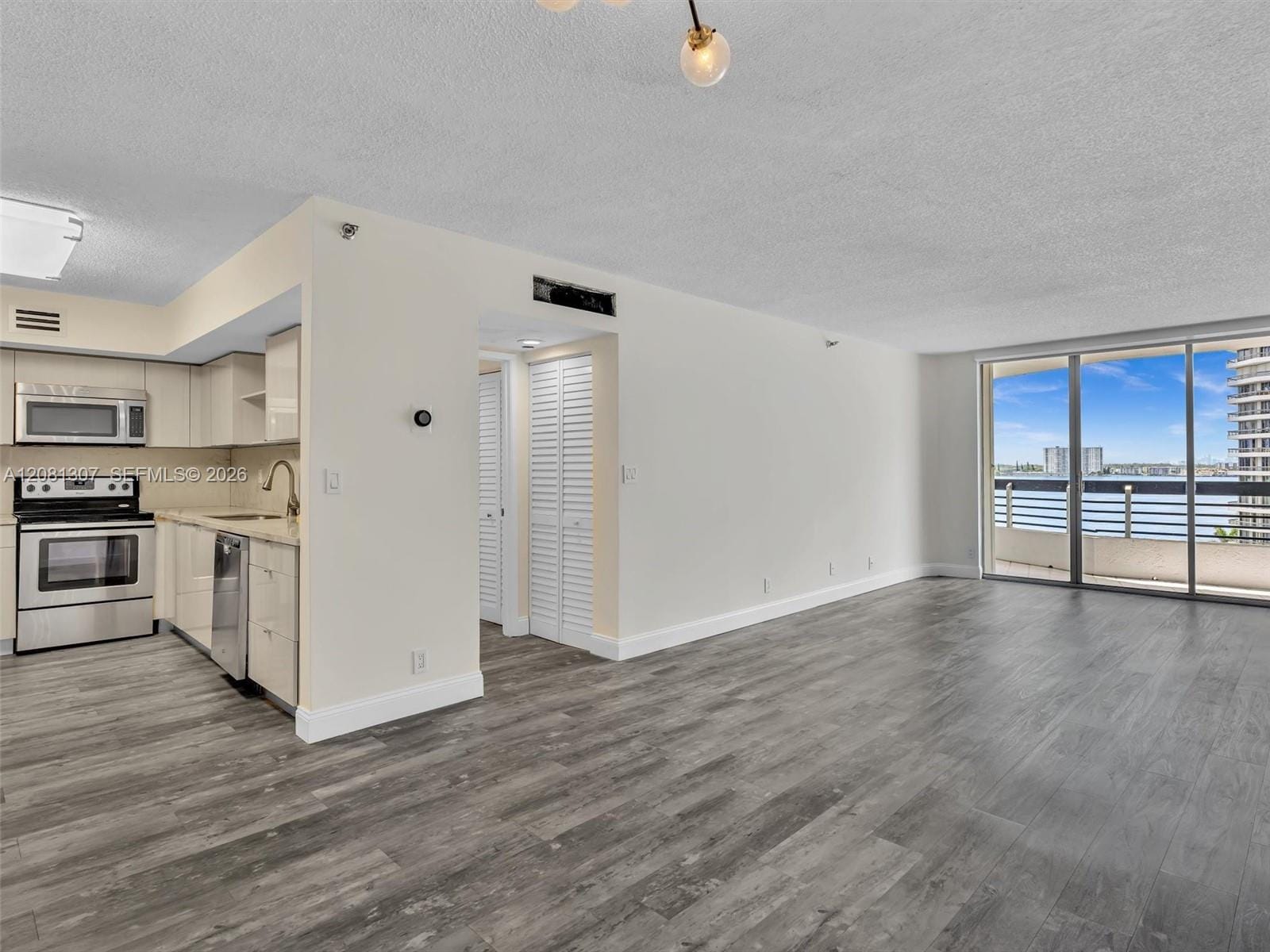 19195 NE 36th Court 904, Aventura, FL 33180 photo 24