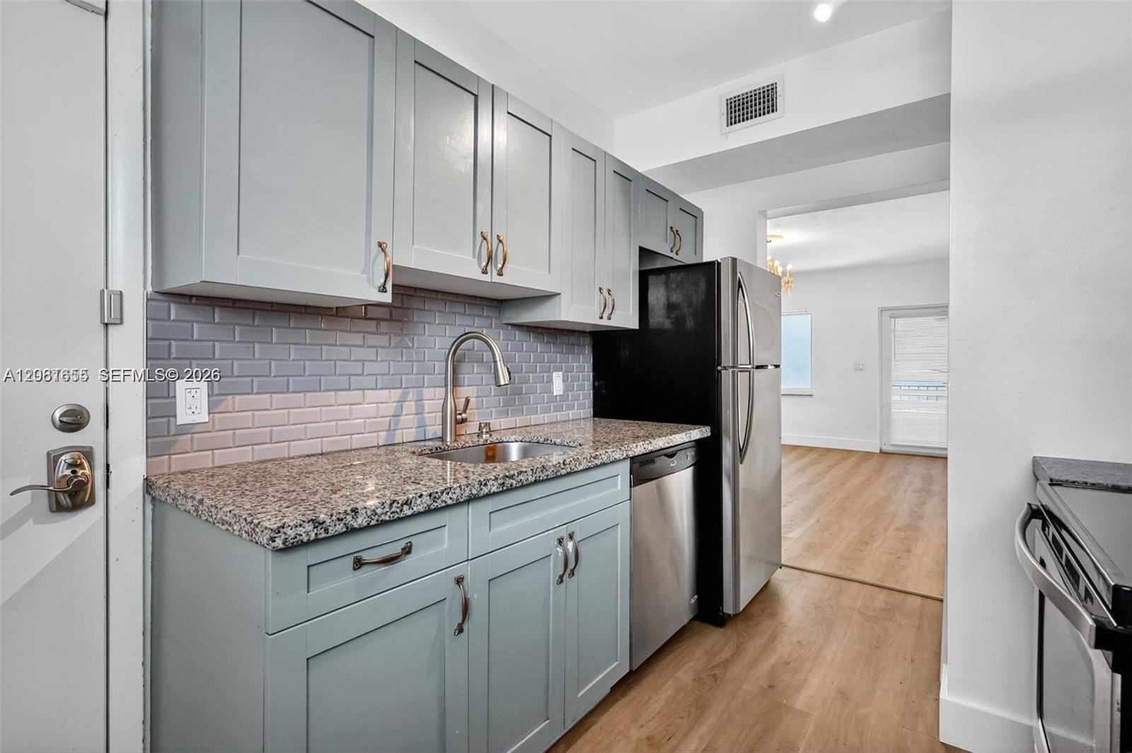 7207 Bay Drive 25 — photo 2