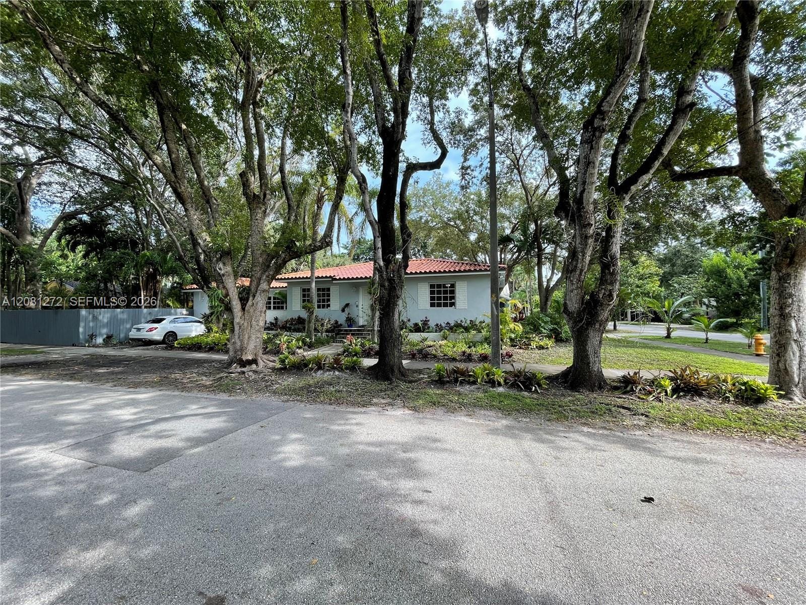 2935 Calusa Street — photo 2
