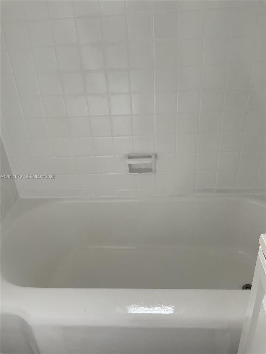 2222 Van Buren Street 26 — photo 3