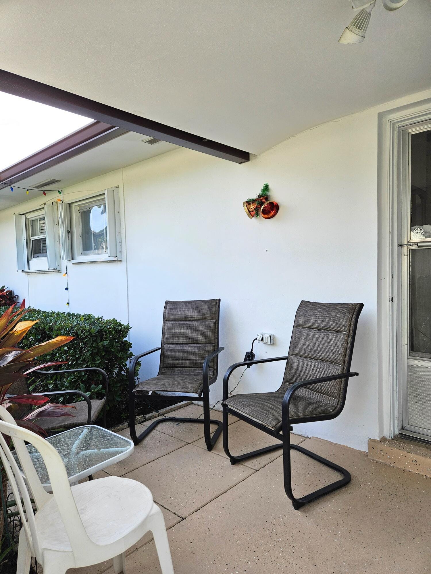 2920 CROSLEY Drive E B — photo 2