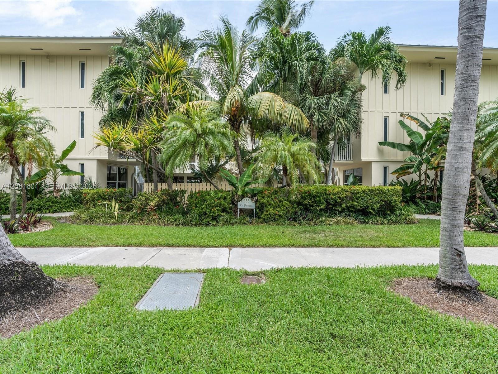 255 Sunrise Drive 307, Key Biscayne, FL 33149
