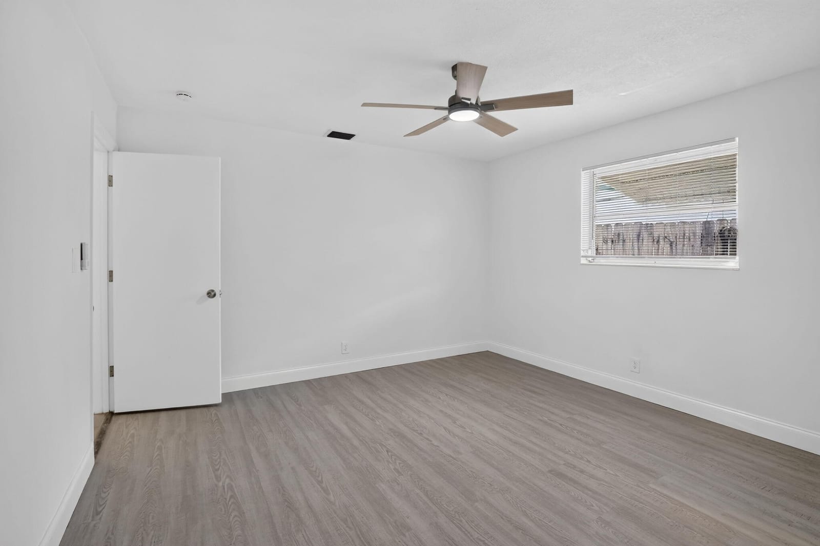 3390 NW 42nd Street, Lauderdale Lakes, FL 33309 photo 11