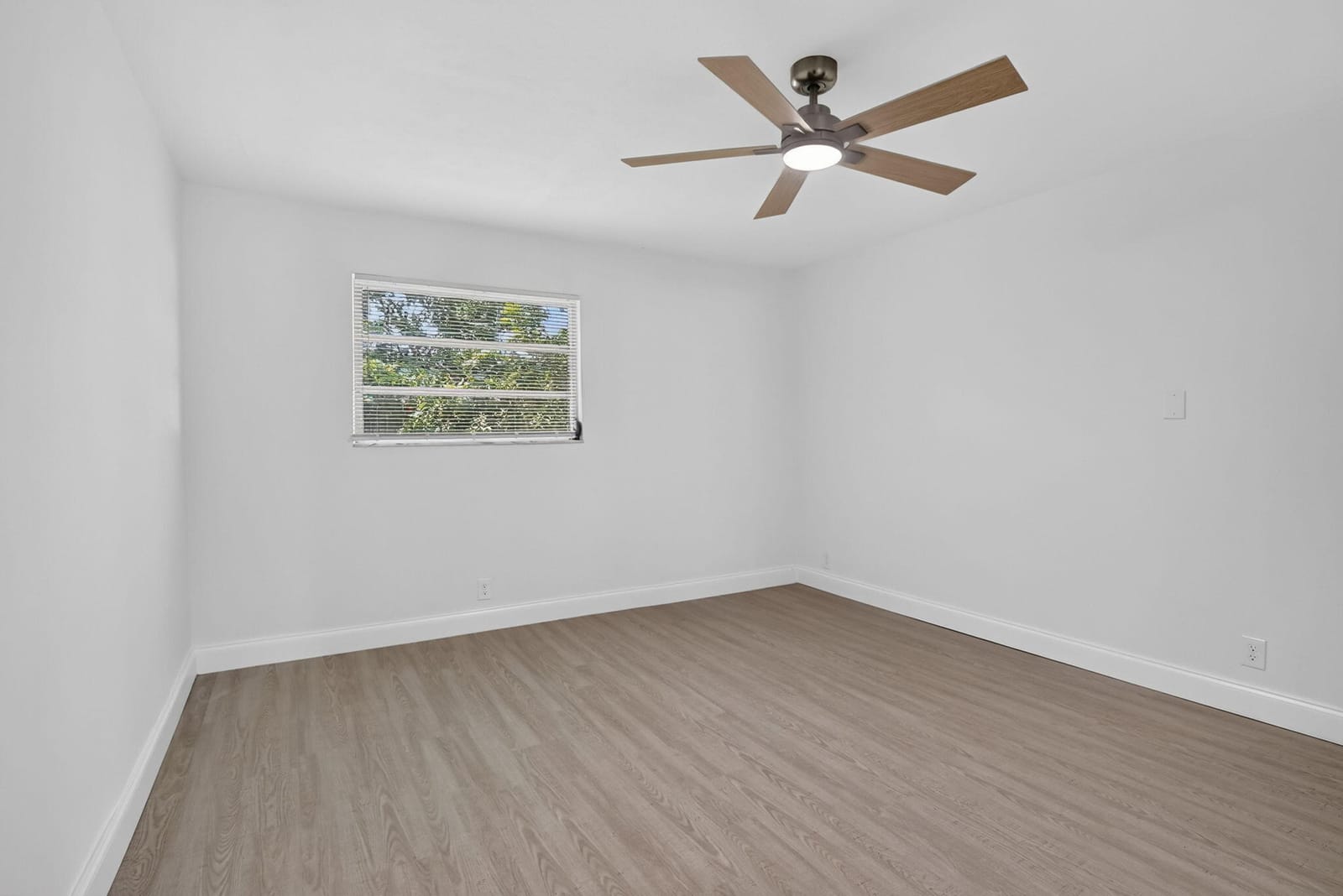 3390 NW 42nd Street, Lauderdale Lakes, FL 33309 photo 13