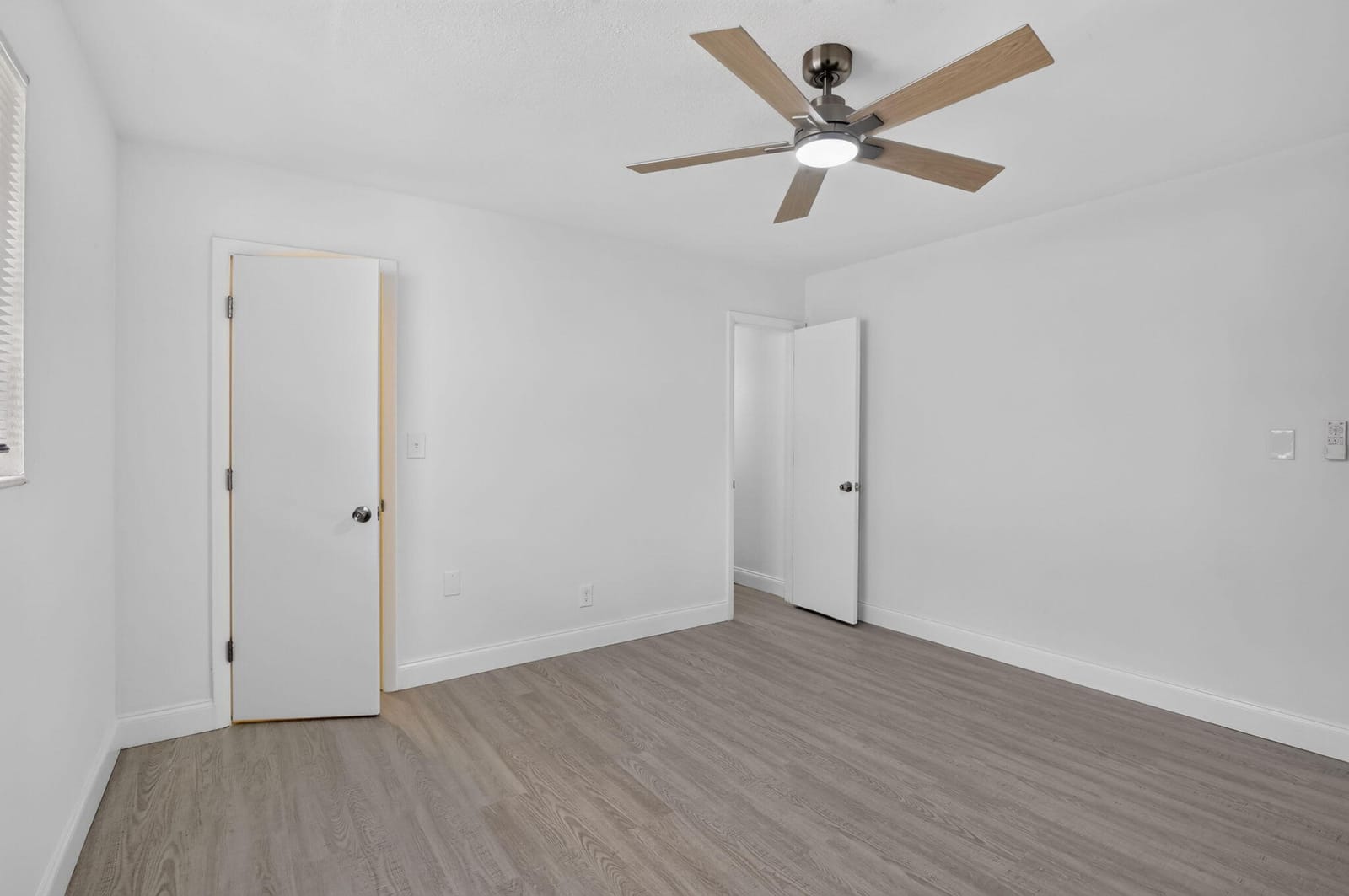3390 NW 42nd Street, Lauderdale Lakes, FL 33309 photo 10