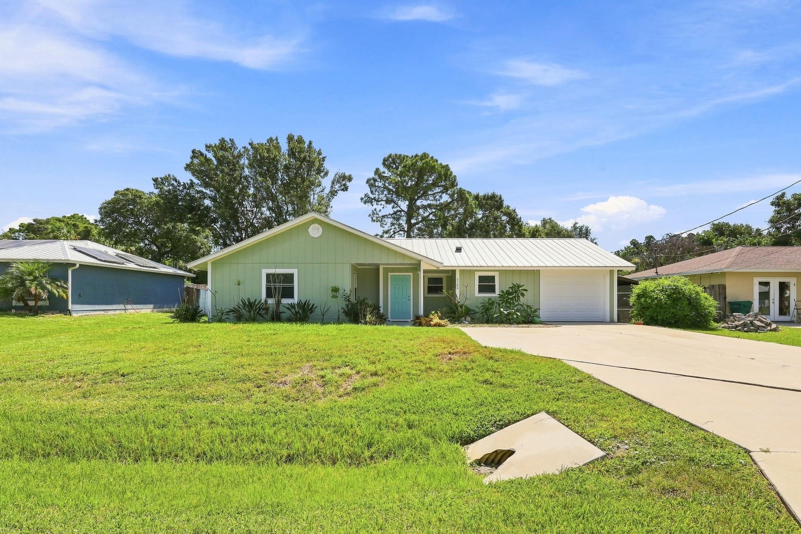 5106 Seagrape Drive — photo 1