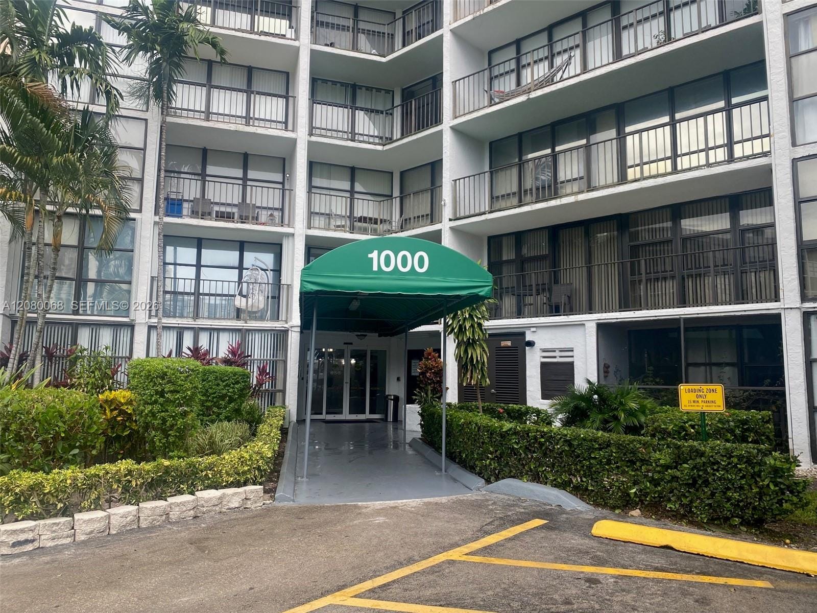 1000 Parkview Drive 427, Hallandale Beach, FL 33009