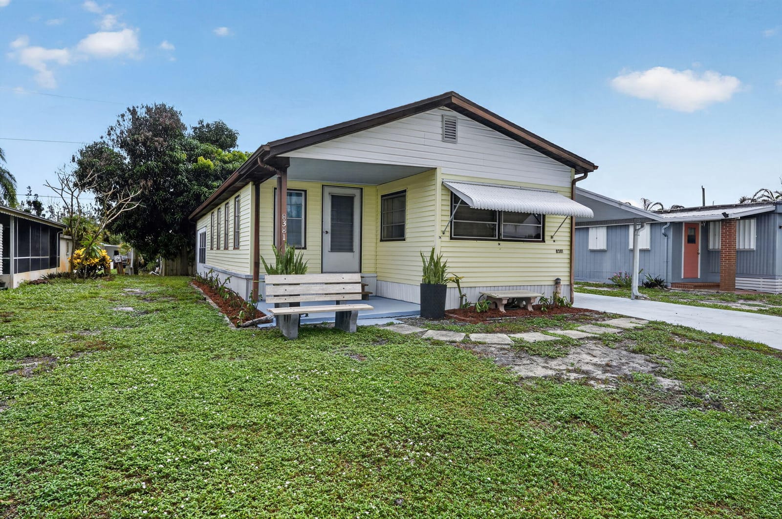 8381 SE Skylark Avenue — photo 3