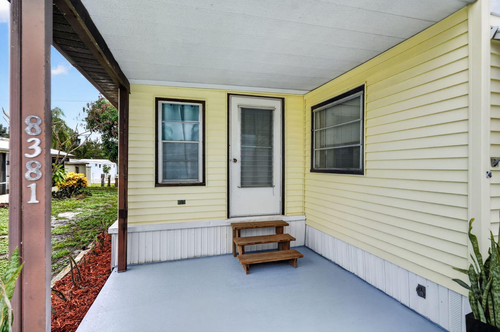 8381 SE Skylark Avenue — photo 4