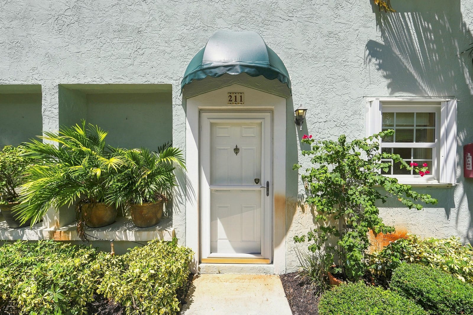 211 Waterside Drive, Hypoluxo, FL 33462 photo 2