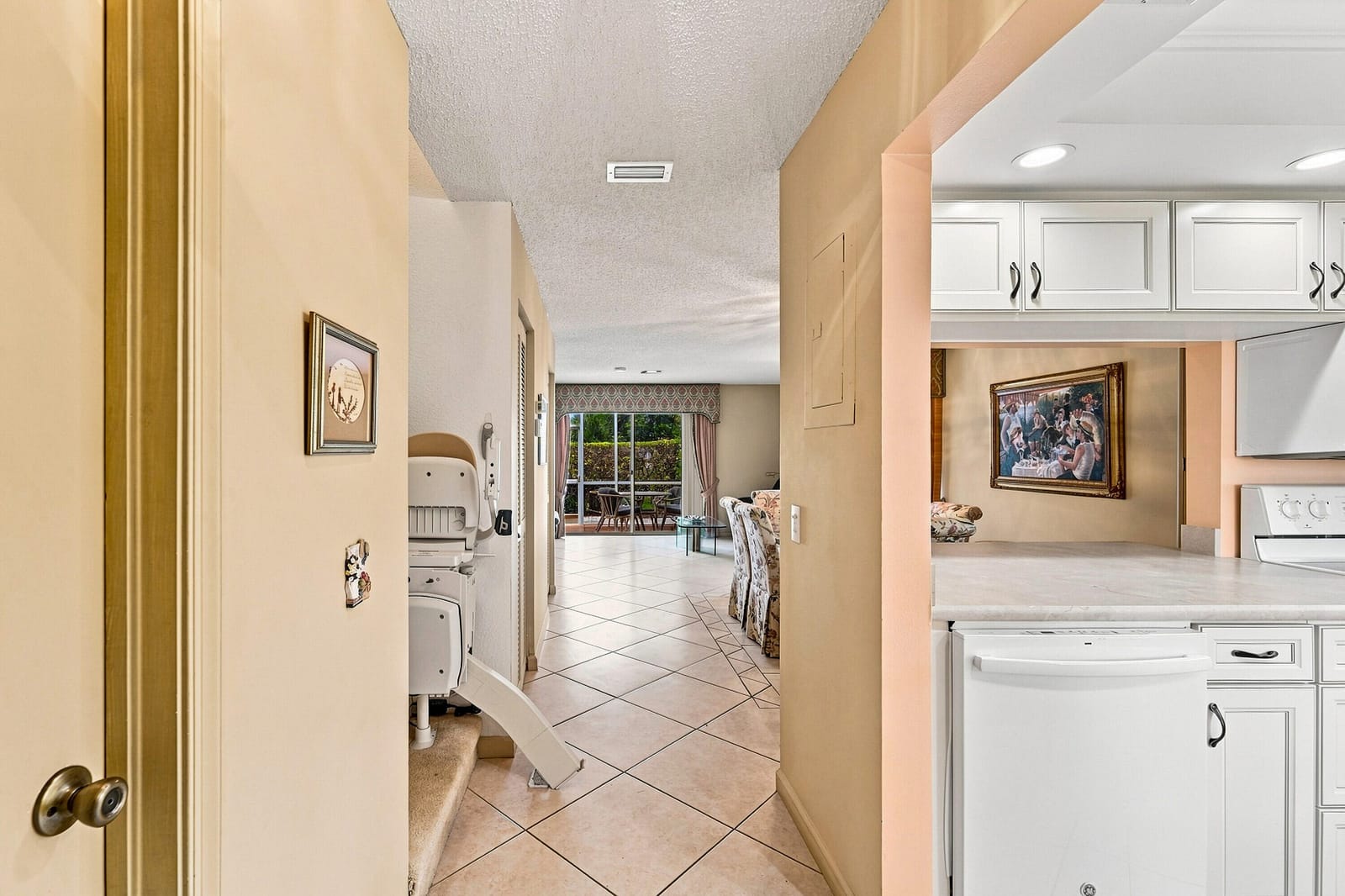 211 Waterside Drive, Hypoluxo, FL 33462 photo 6