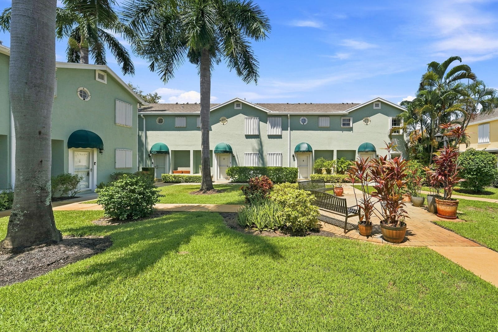 211 Waterside Drive, Hypoluxo, FL 33462