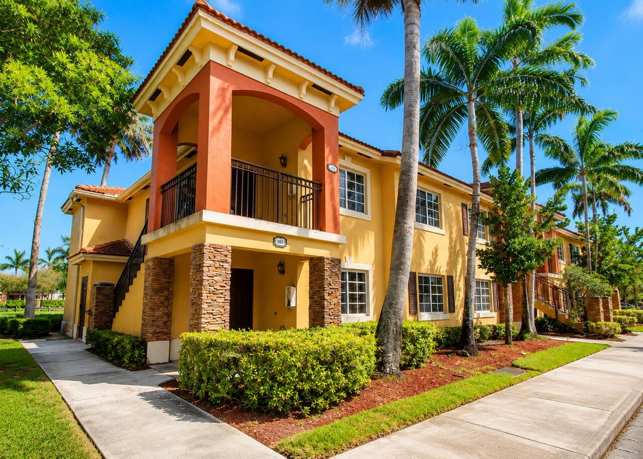 925 NE 34 Avenue 103, Homestead, FL 33033