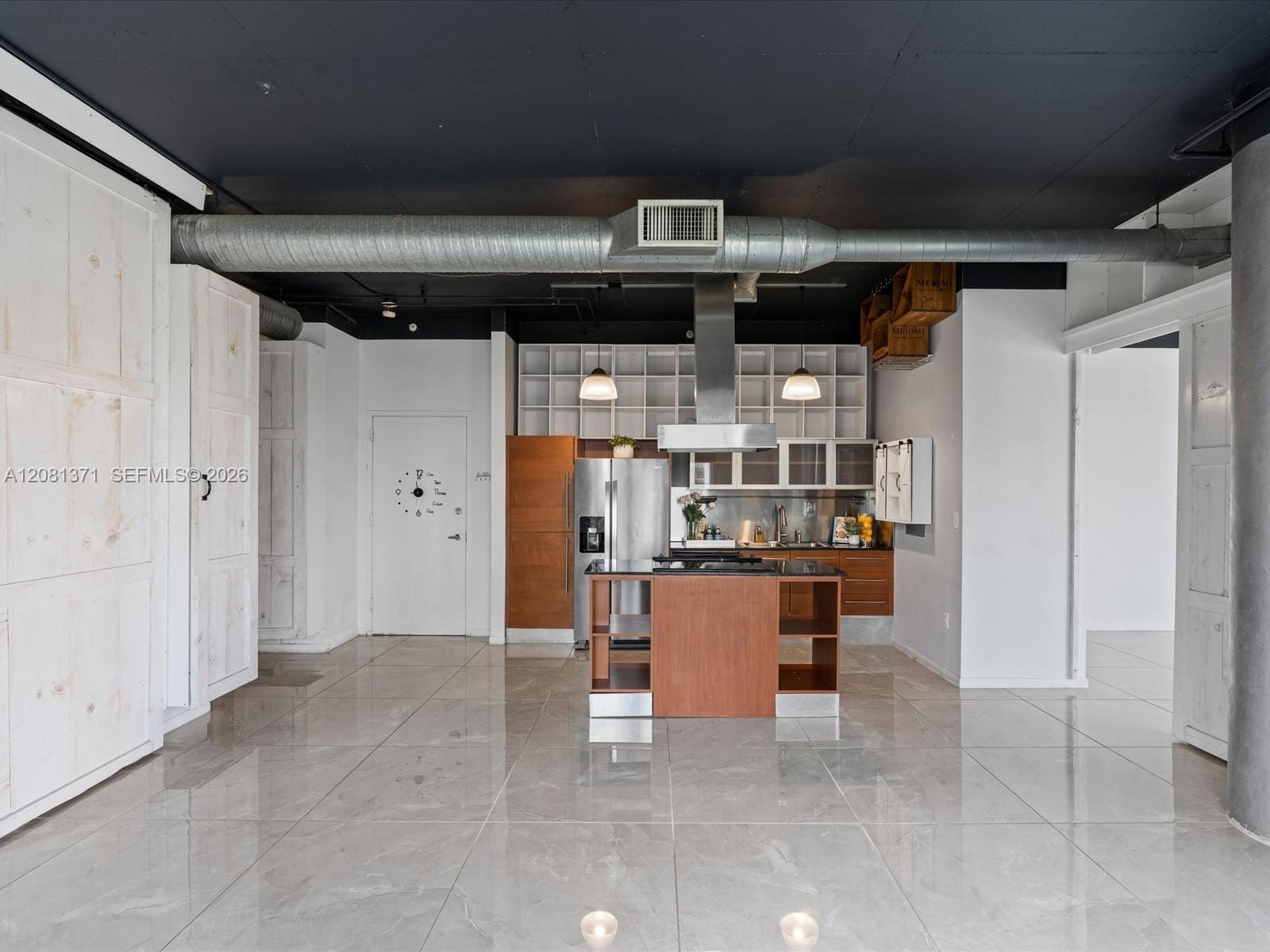 10 S River Drive 715 — photo 3