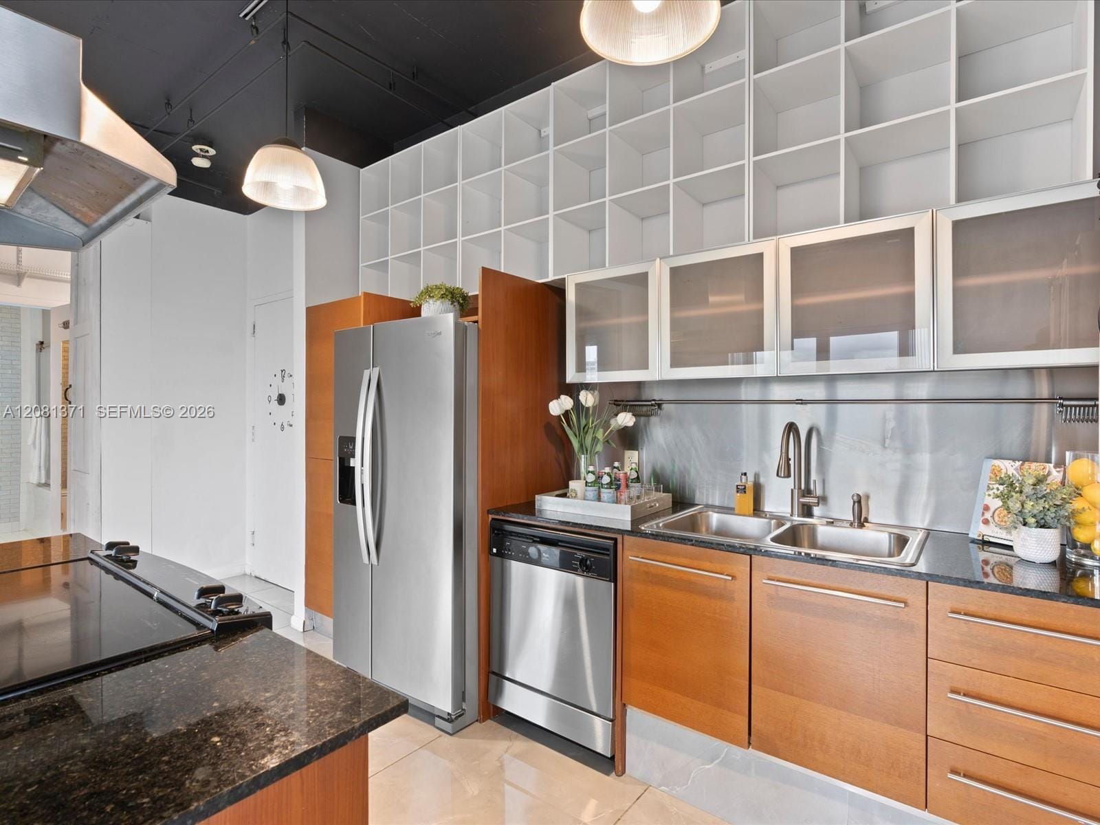 10 S River Drive 715 — photo 5