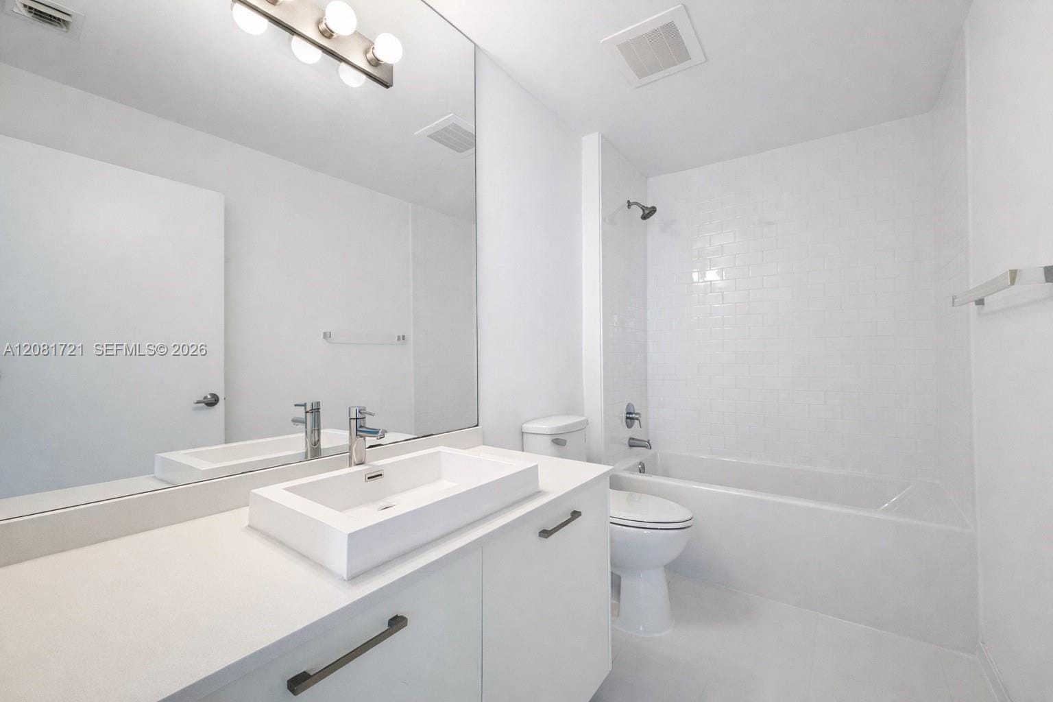 151 SE 1st Street 3001 — photo 11