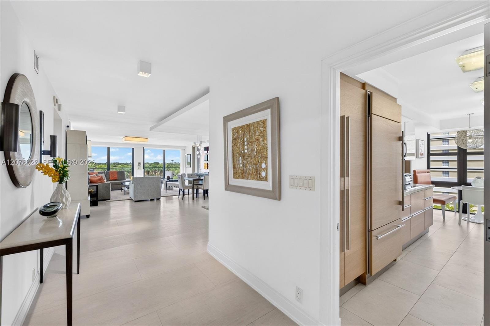5500 Collins Avenue 702