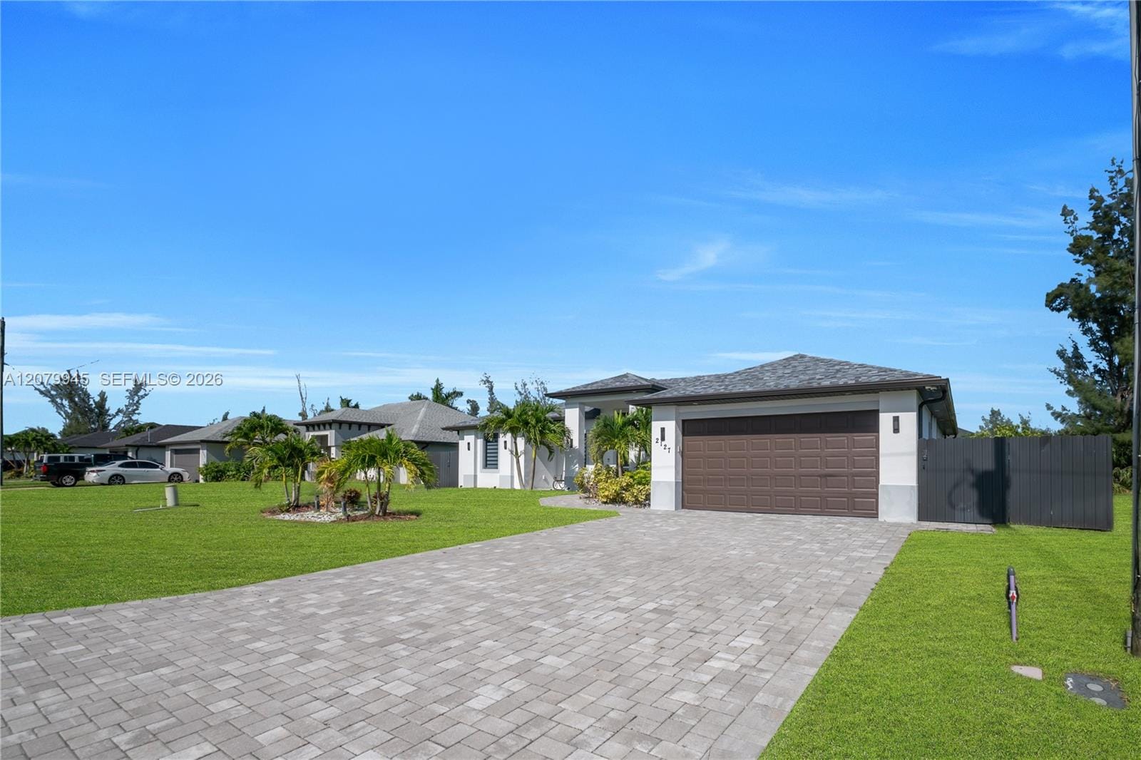 2127 SW 17th Place — photo 3