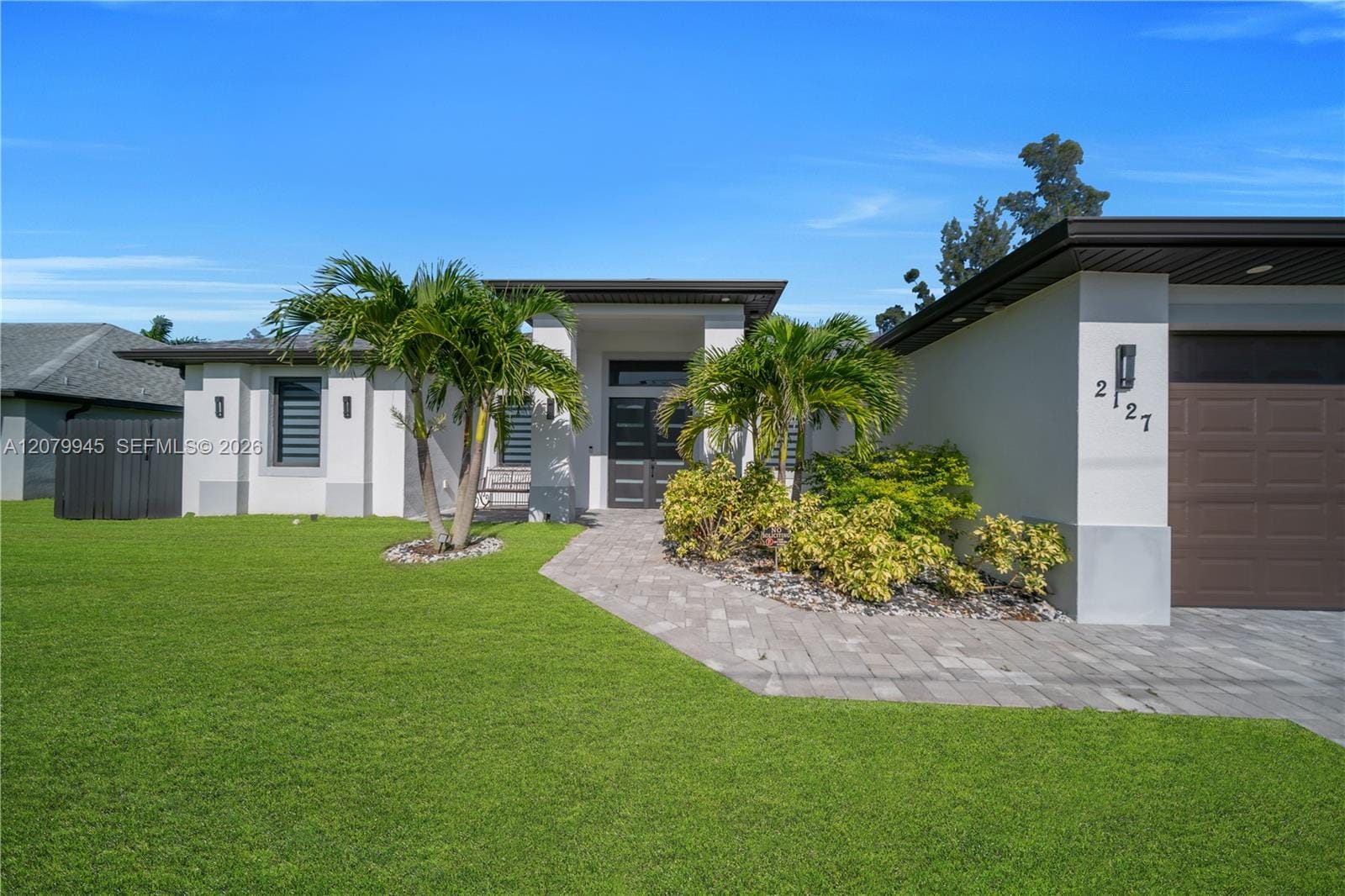 2127 SW 17th Place — photo 4