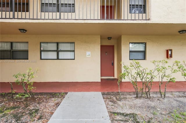 3199 Foxcroft Road 104, Miramar, FL 33025