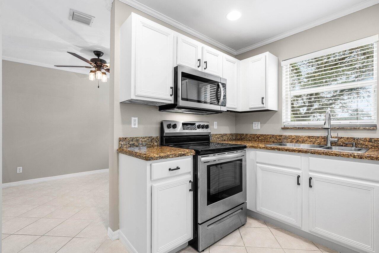 4303 NW 1ST Drive, Deerfield Beach, FL 33442 photo 12