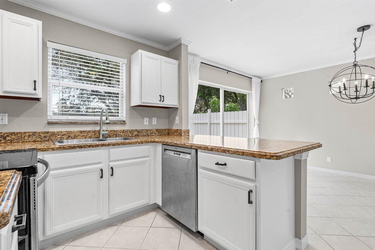4303 NW 1ST Drive, Deerfield Beach, FL 33442 photo 13