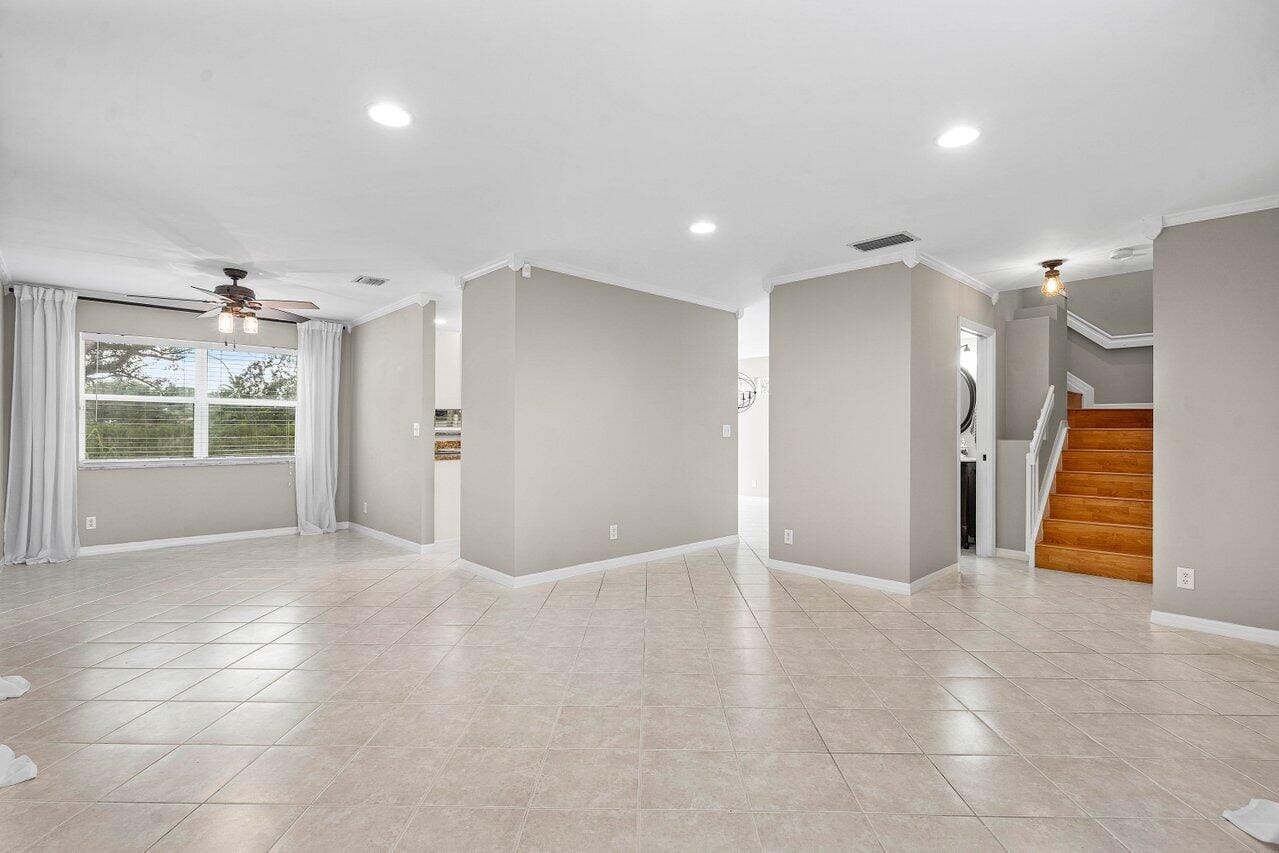 4303 NW 1ST Drive, Deerfield Beach, FL 33442 photo 4
