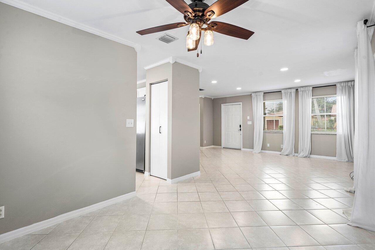 4303 NW 1ST Drive, Deerfield Beach, FL 33442 photo 5