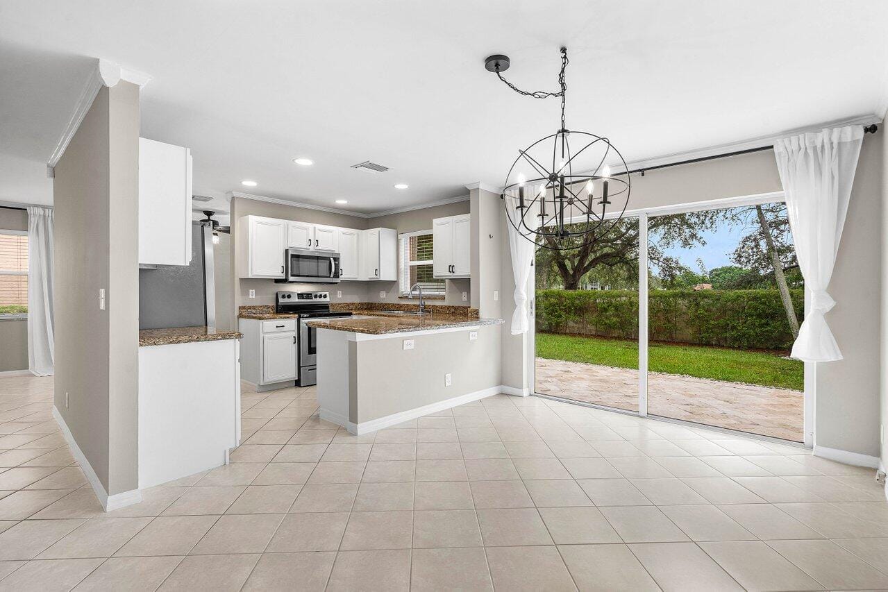 4303 NW 1ST Drive, Deerfield Beach, FL 33442 photo 9