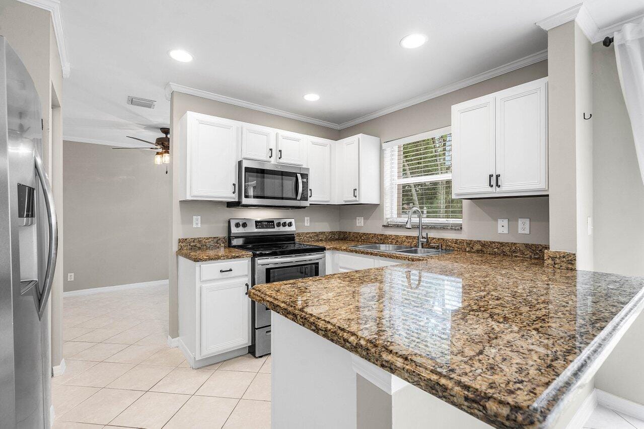 4303 NW 1ST Drive, Deerfield Beach, FL 33442 photo 10