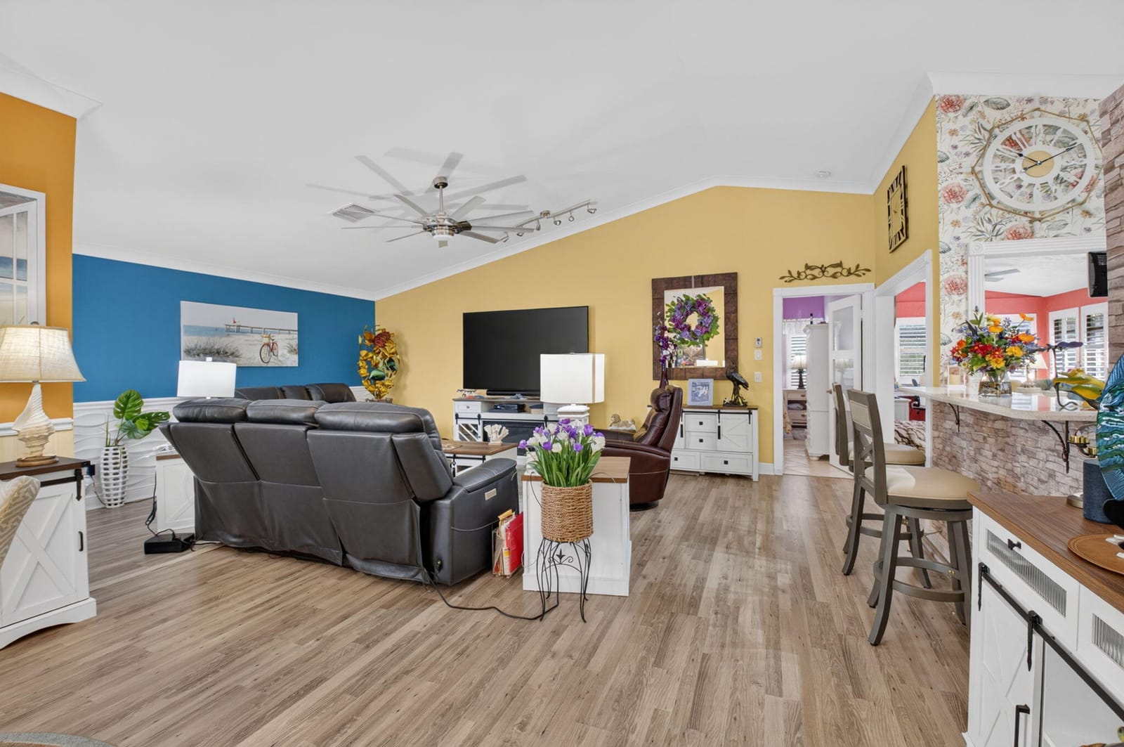 2505 NW 13th Court — photo 11