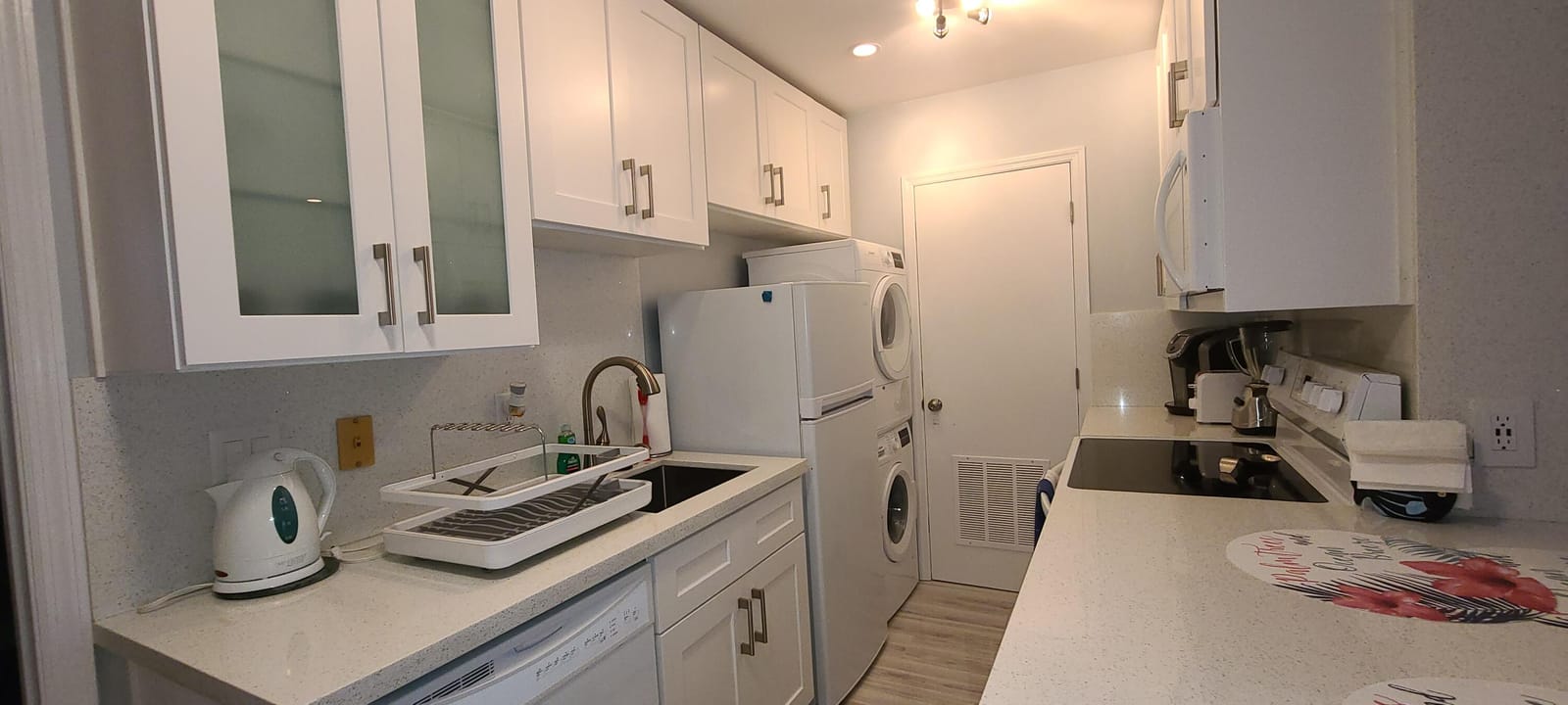 1012 PINE Drive 1 — photo 3