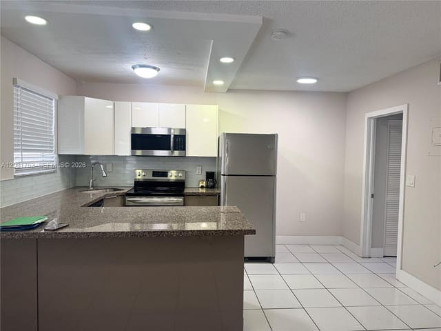 1975 NE 135th Street 3E, North Miami, FL 33181