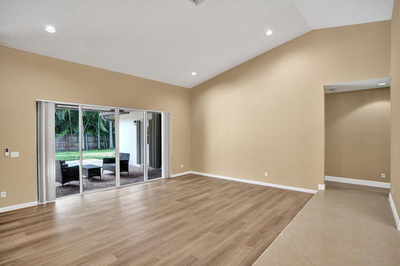 10255 GUATEMALA Street — photo 8