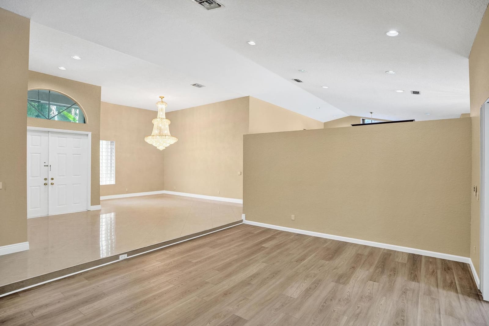10255 GUATEMALA Street — photo 9