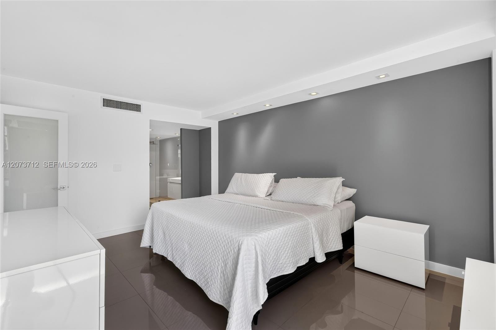 3301 N Country Club Drive 310, Aventura, FL 33180 photo 14