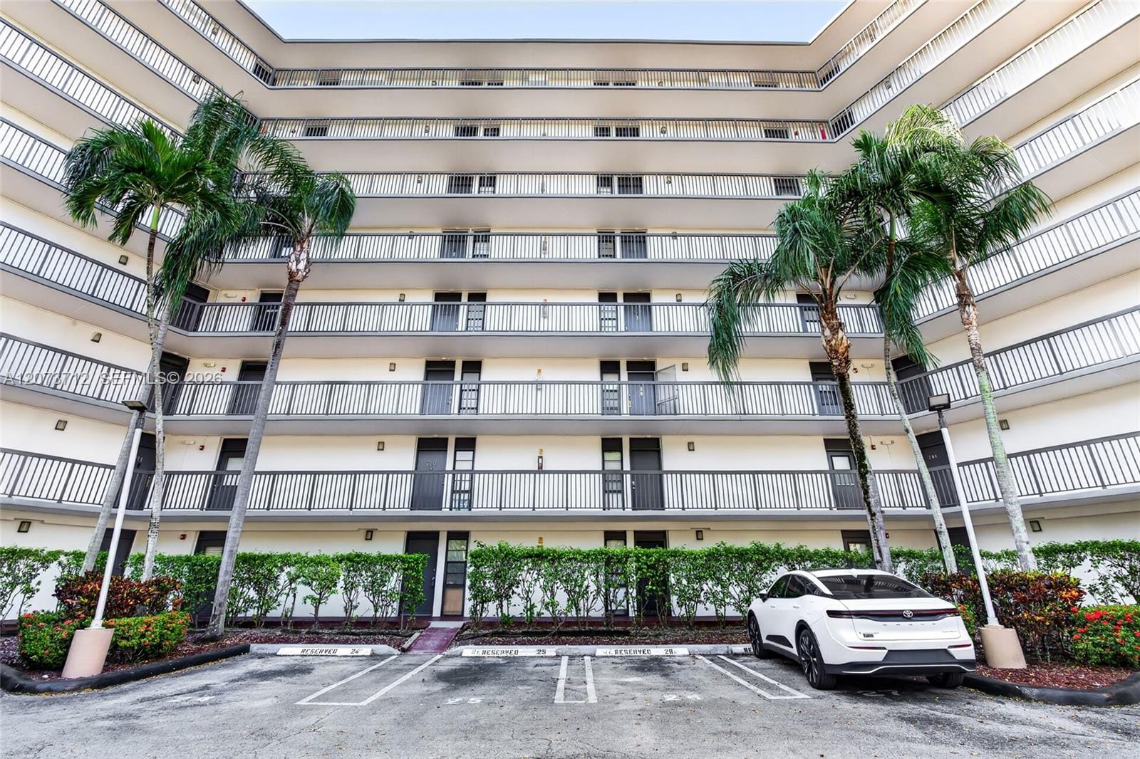 3301 N Country Club Drive 310, Aventura, FL 33180 photo 20