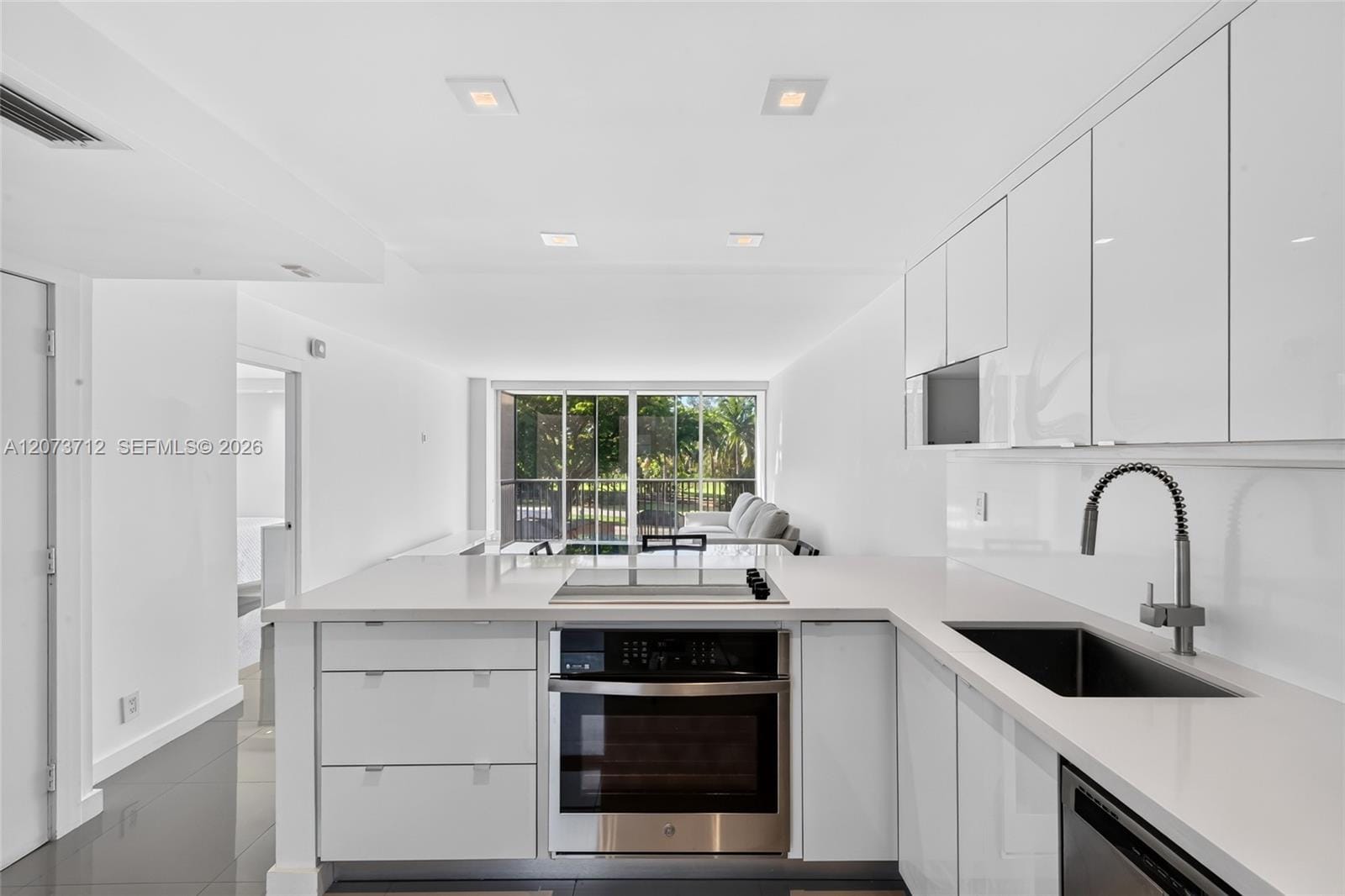 3301 N Country Club Drive 310, Aventura, FL 33180