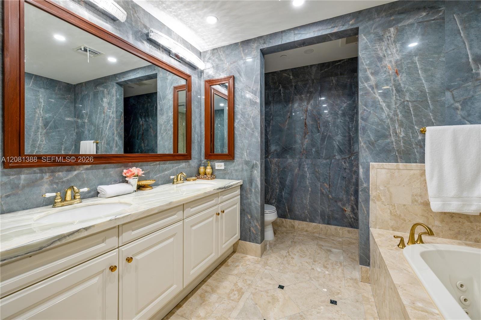 1425 Brickell Avenue 45C, Miami, FL 33131 photo 17