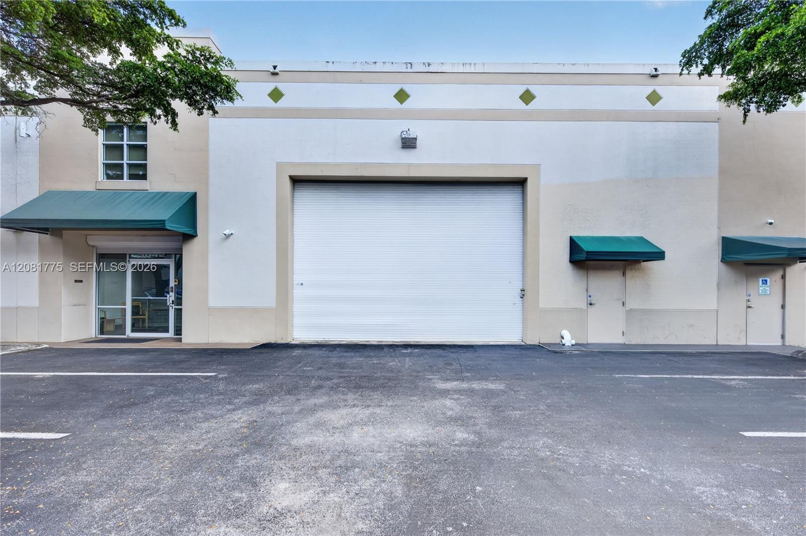 3042 NW 82nd Avenue, Doral, FL 33122