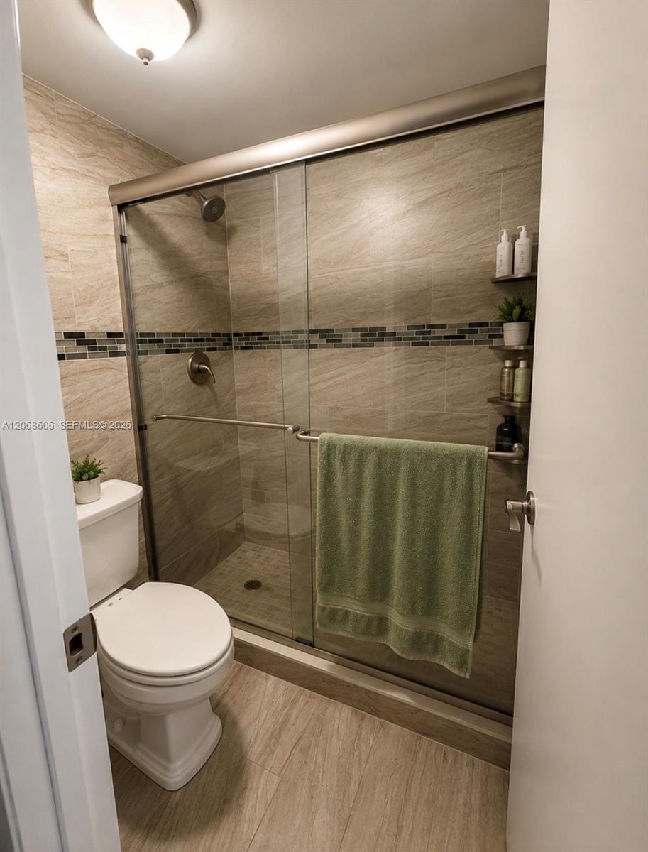 105 Lake Emerald Drive 503 — photo 6