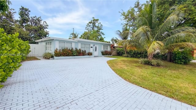 515 S 61st Terrace, Hollywood, FL 33023