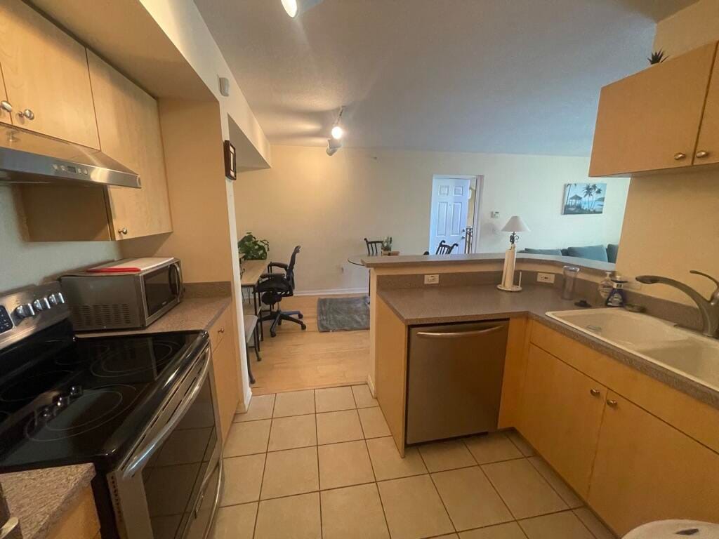 712 VILLA Circle — photo 5
