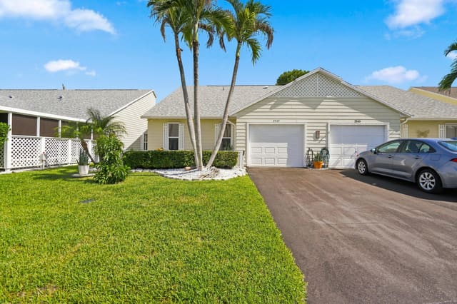 2543 SE Tropical E Circle, Port St. Lucie, FL 34952