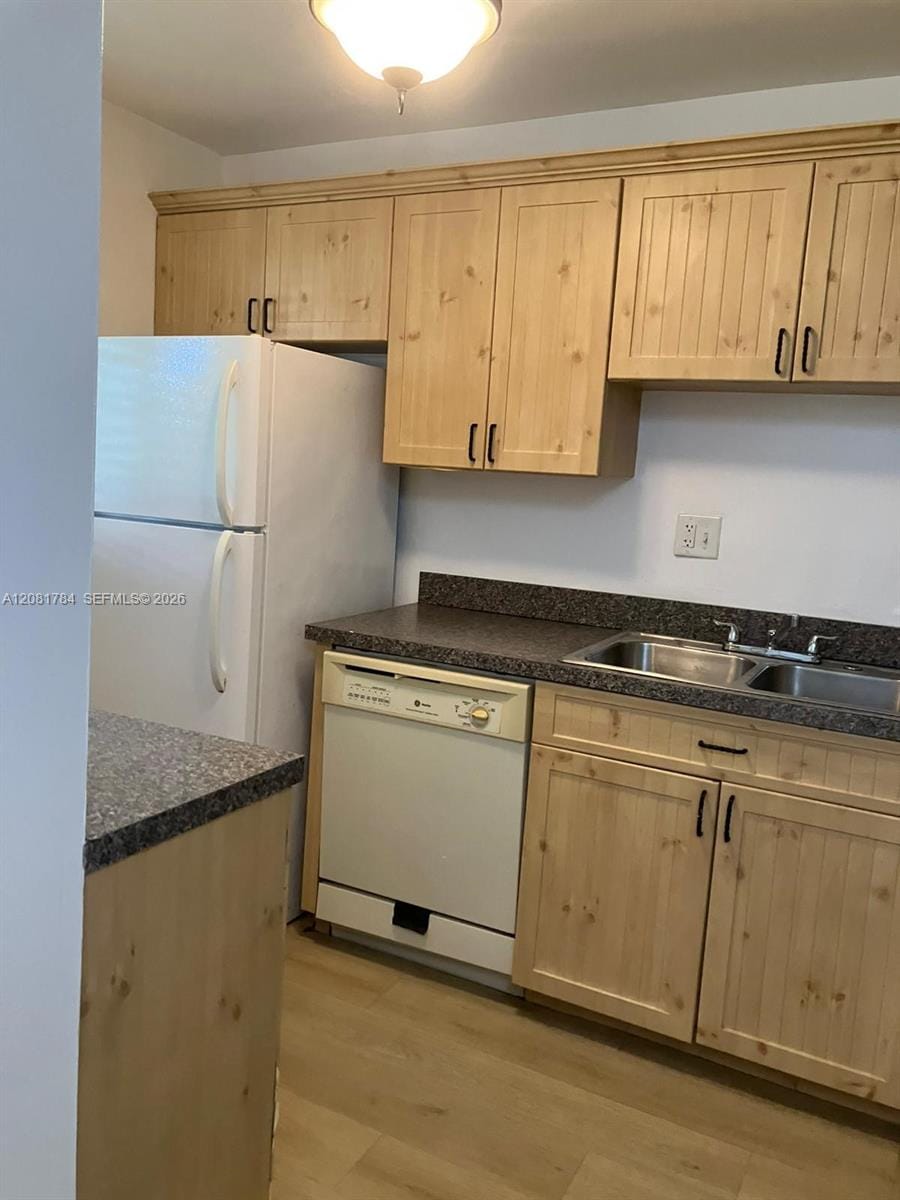 104 Gardens Drive 101 — photo 3