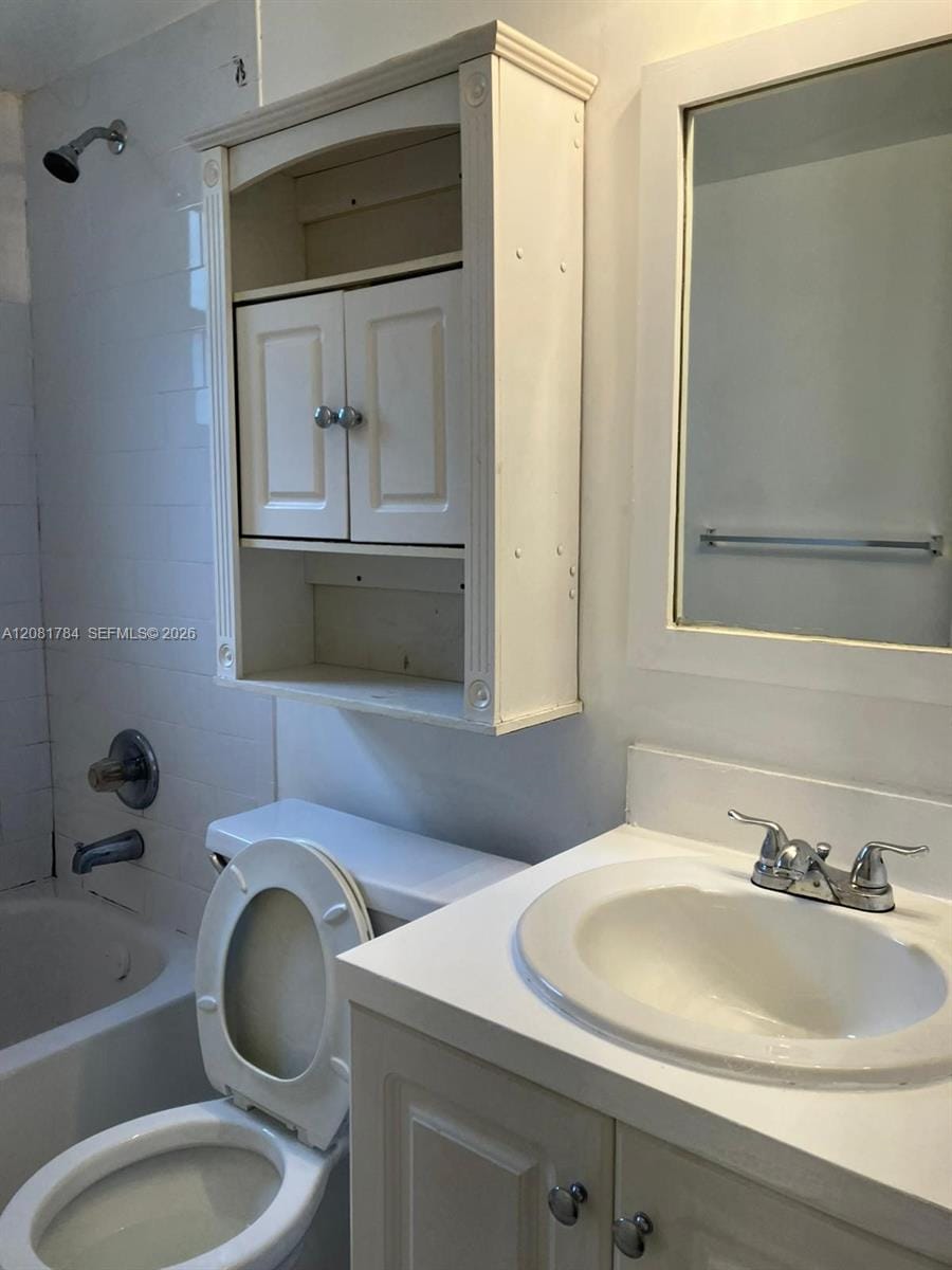 104 Gardens Drive 101 — photo 7