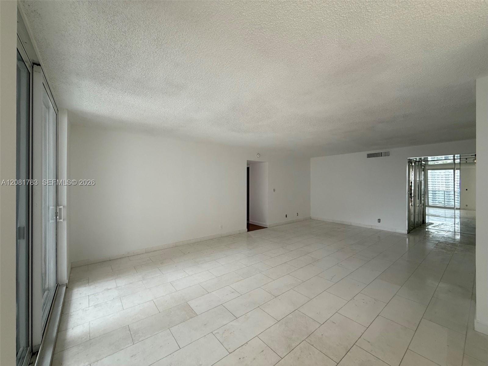 1904 S Ocean Drive 1206 — photo 3