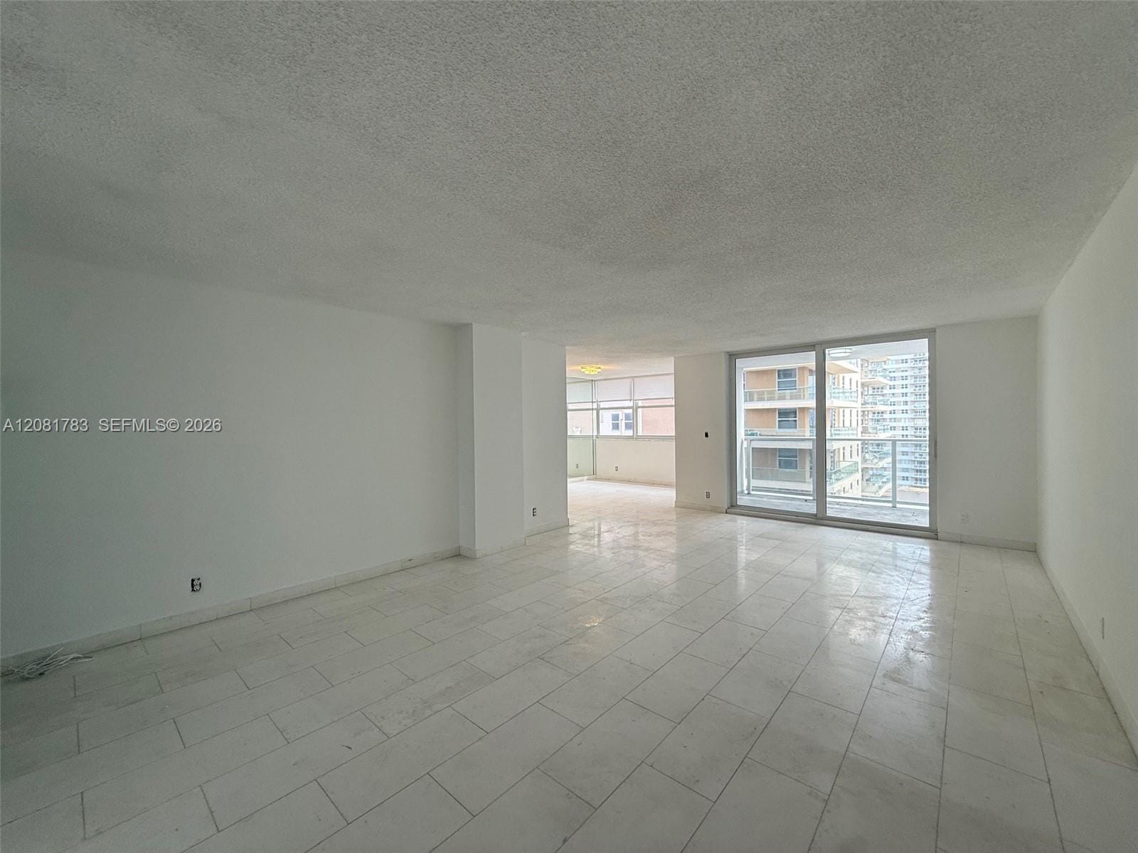 1904 S Ocean Drive 1206 — photo 4