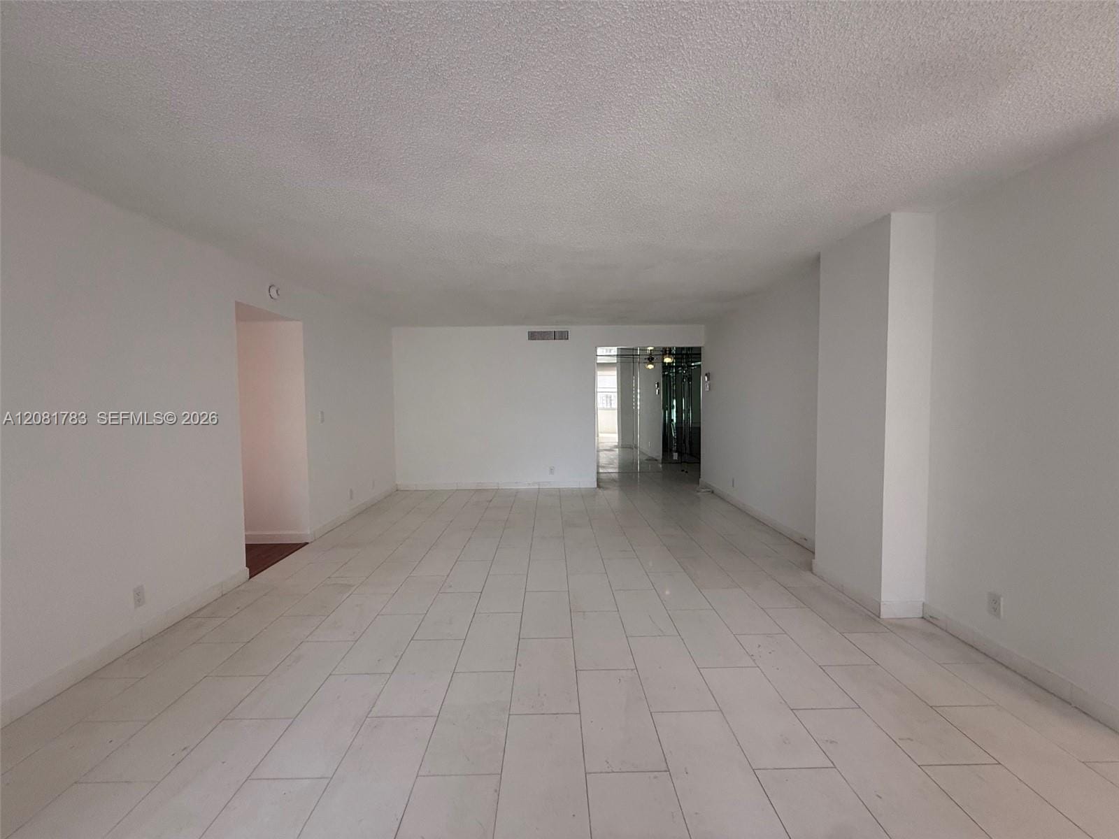 1904 S Ocean Drive 1206 — photo 5